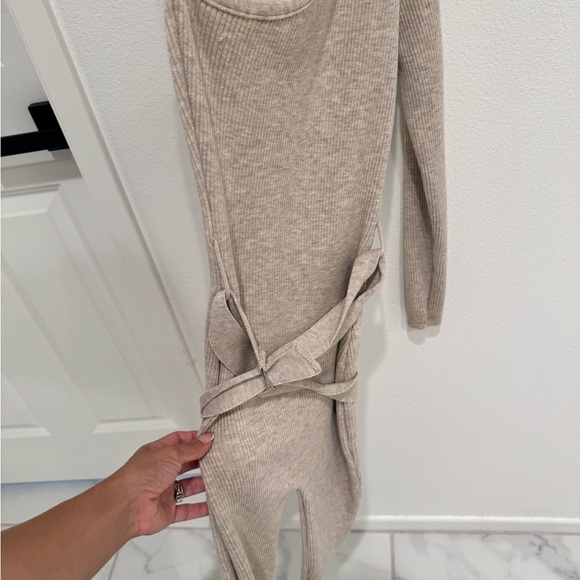 Ribbed Knit One-Shoulder Jumpsuit - Picture 4 of 4